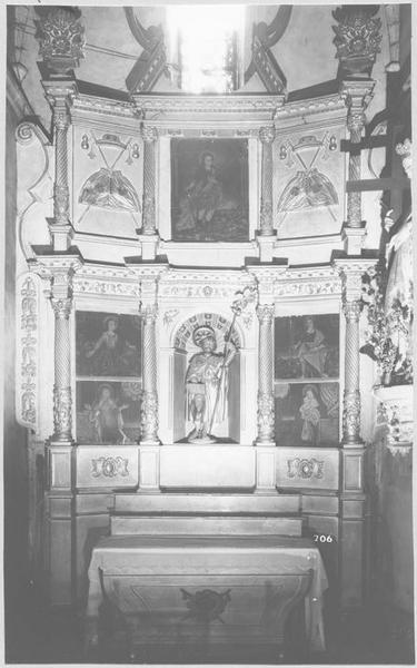 retable de saint Jacques, 5 tableaux : saint Jacques le Majeur, sainte Marthe, sainte Thérèse, sainte Lucie, sainte Catherine de Sienne, statue : saint Jacques de Compostelle, vue générale - © Ministère de la Culture (France), Médiathèque du patrimoine et de la photographie, diffusion RMN-GP