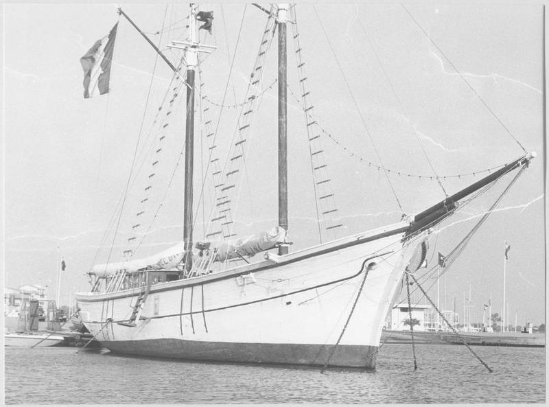 bateau de charge (paillebot, goélette) dit Principat de Catalunya, vue générale de tribord