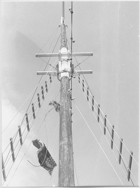bateau de charge (paillebot, goélette) dit Principat de Catalunya, mât du navire, détail