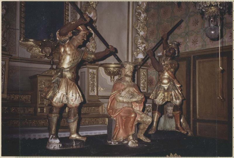 3 statues : le Christ et ses deux bourreaux, vue générale - © Ministère de la Culture (France), Médiathèque du patrimoine et de la photographie, diffusion RMN-GP