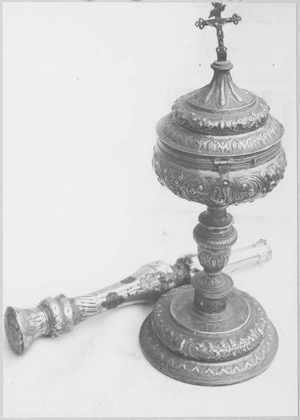 goupillon, ciboire, vue générale - © Ministère de la Culture (France), Médiathèque du patrimoine et de la photographie, diffusion RMN-GP
