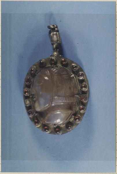 encolpion (reliquaire-pendentif), avers, vue générale - © Ministère de la Culture (France), Médiathèque du patrimoine et de la photographie, diffusion RMN-GP