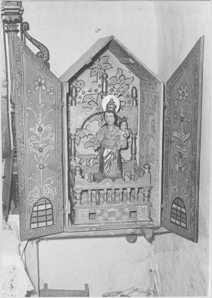 statuette, chaire à prêcher, armoire (chaire de procession) art populaire : Vierge à l'Enfant, vue générale