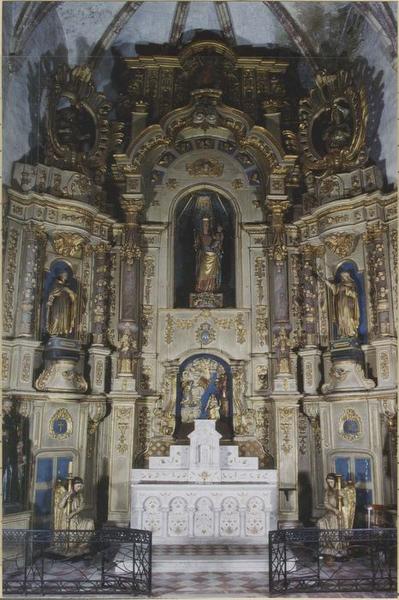 retable du Rosaire, 3 statues : Vierge à l'enfant au centre entourée de Saint Dominique à gauche et Sainte Catherine de Sienne à droite, médaillons : bustes de  donateurs (?) en couronnement bas-relief, bas-relief : Annonciation, vue générale