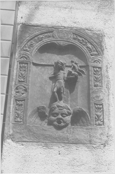 bas-relief : Saint Jean-Baptiste, vue générale