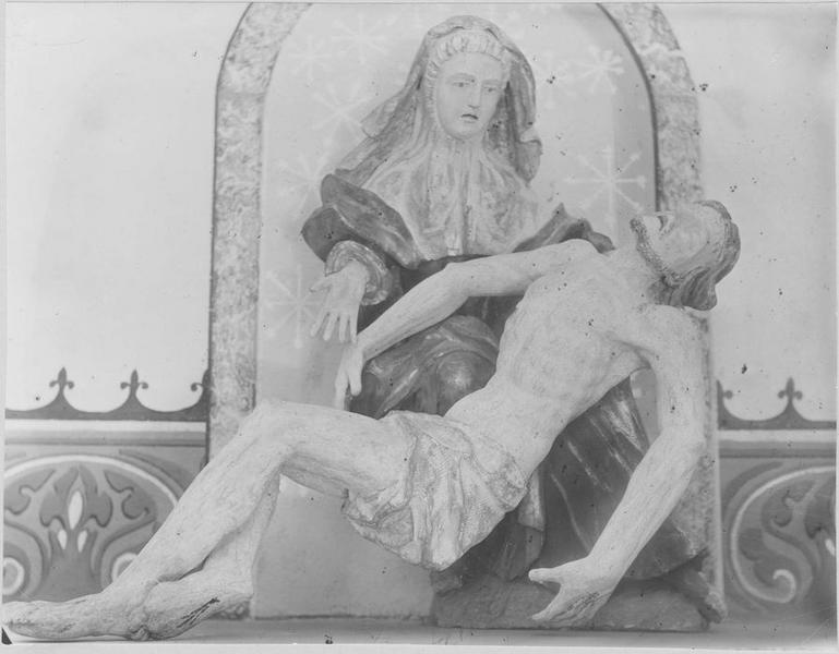 groupe sculpté : Vierge de Pitié, vue générale - © Ministère de la Culture (France), Médiathèque du patrimoine et de la photographie, diffusion RMN-GP