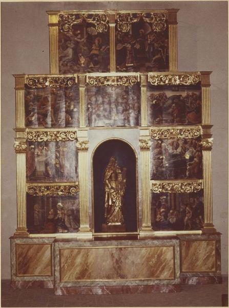 retable, 9 tableaux, prédelle de la Vierge : la Crucifixion, vue générale