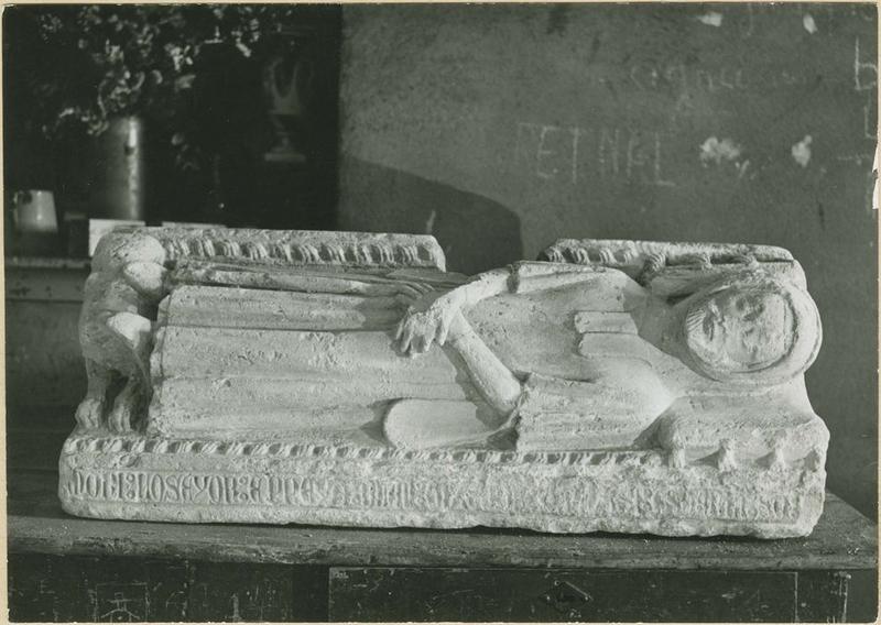 Sarcophage (gisant) ossuaire de Perpenya Blan