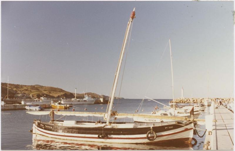 bateau de pêche (sardinale) : barque catalane à voile latine dite Notre-Dame-de-Consolation, vue générale de tribord