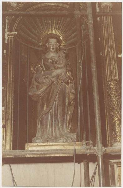 retable du maître-autel, statue : Vierge à l'enfant, vue générale
