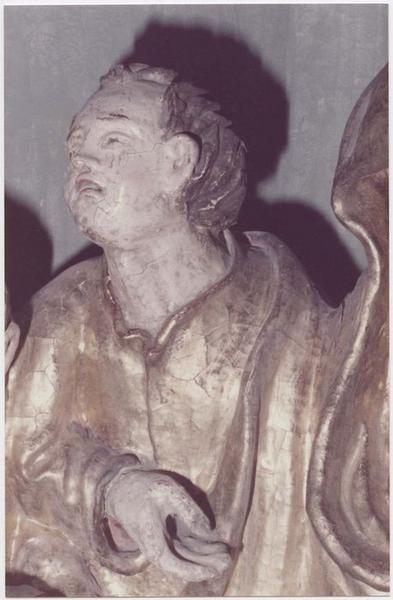 groupe sculpté : Mise au Tombeau, saint Jean, détail