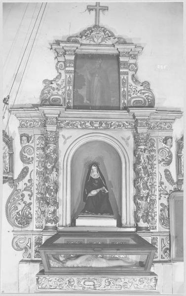 retable, gradin, tableau de la Vierge-de-Douleur, vue générale - © Ministère de la Culture (France), Médiathèque du patrimoine et de la photographie, diffusion RMN-GP