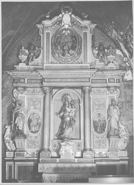 retable, tabernacle, statue de la Vierge : Vierge à l'Enfant, vue générale