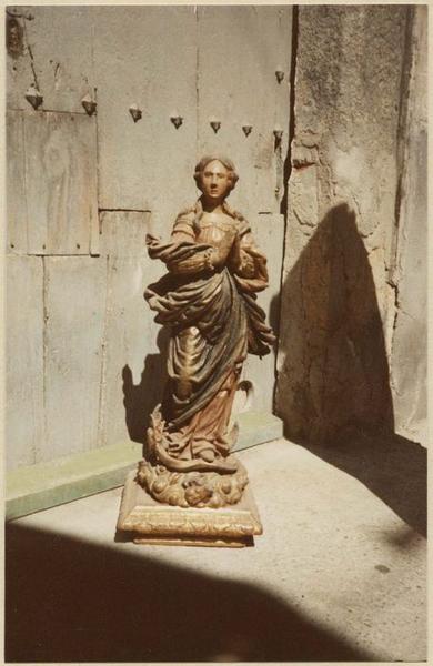 groupe sculpté : Vierge écrasant un dragon, vue générale - © Ministère de la Culture (France), Médiathèque du patrimoine et de la photographie, diffusion RMN-GP
