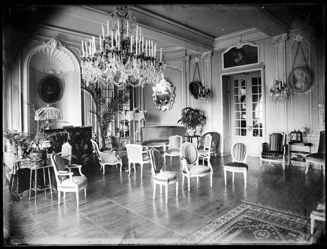 Intérieur : décoration d'un salon