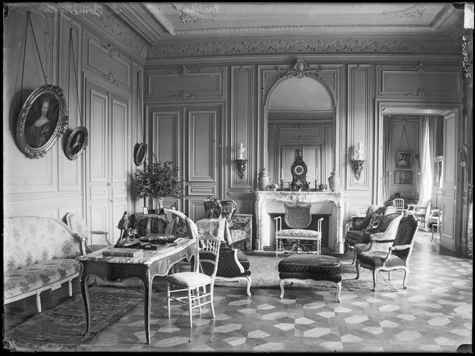 Intérieur : décoration d'un salon