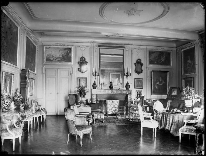 Intérieur : décoration d'un salon