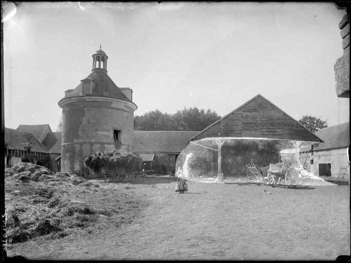 Ferme, tour ronde