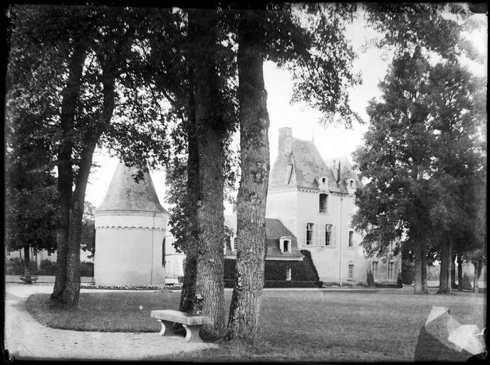 Détail de façade sur parc, tourelle