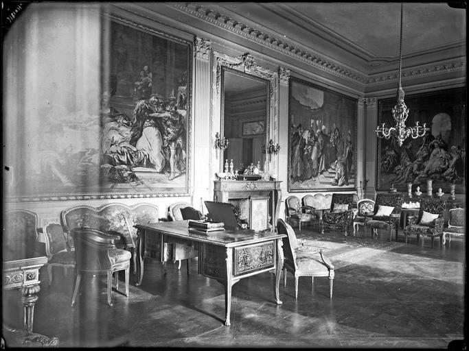 Intérieur : décoration du grand salon - © Ministère de la Culture (France), Médiathèque du patrimoine et de la photographie, diffusion RMN-GP