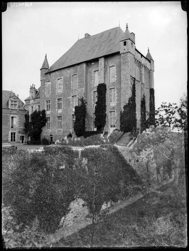 Donjon côté sud-est