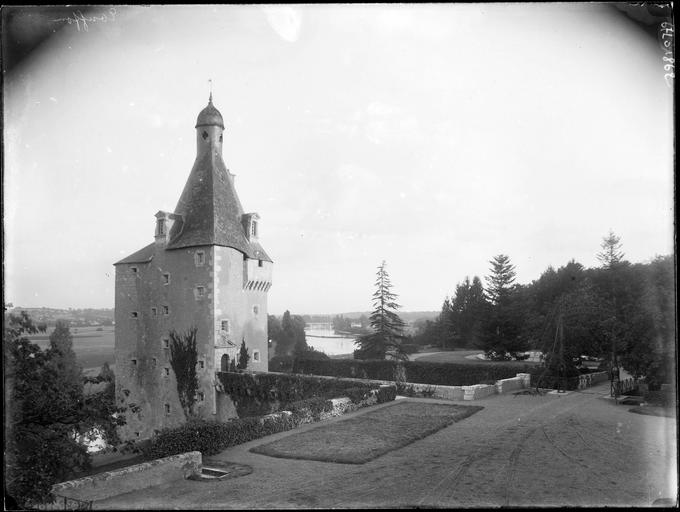 Tour Saint-Jean et terrasse