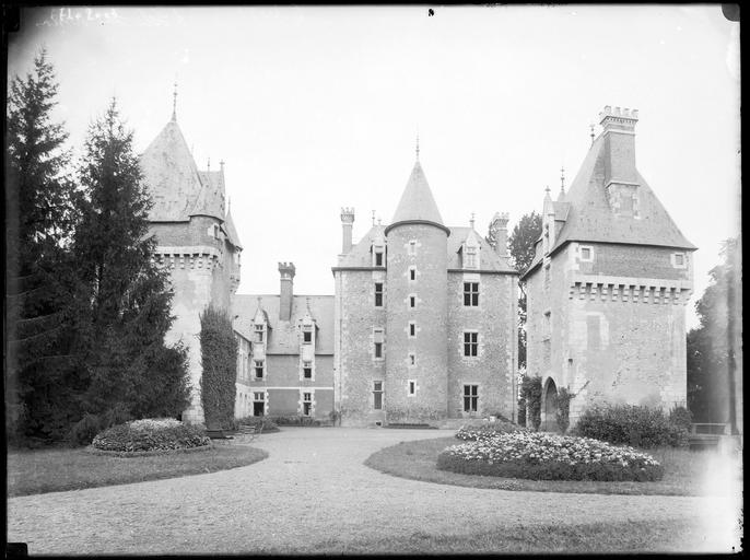 Ensemble sur parc, tours