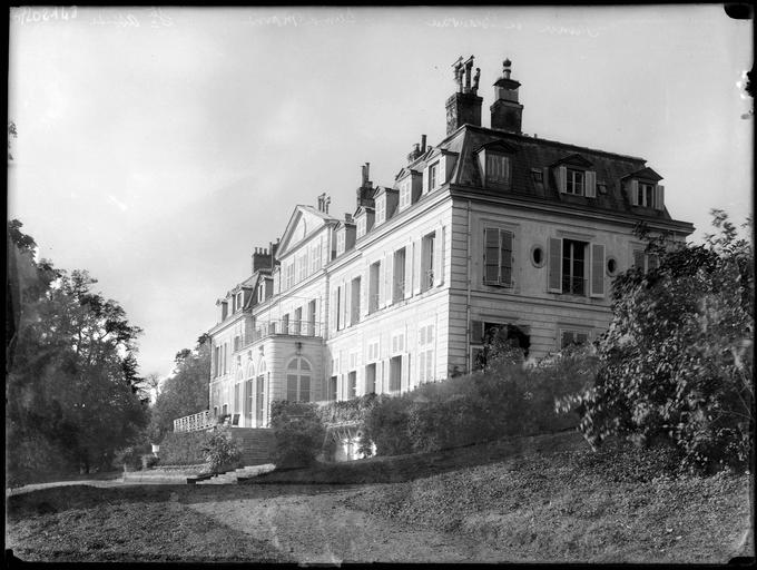 Ensemble sur parc, vu en perspective