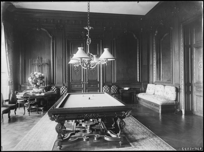 Intérieur : salle de billard