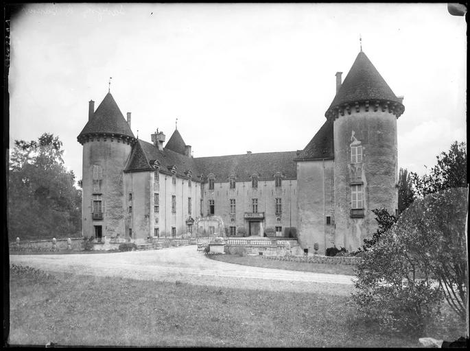 Façades sur cour intérieure