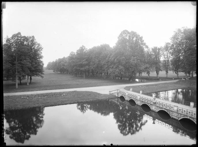 Pont sur les douves, vue d'en haut