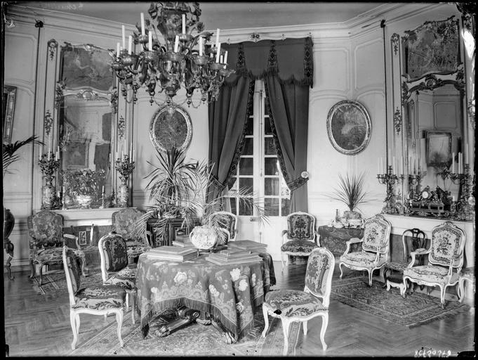 Intérieur : décoration d'un salon