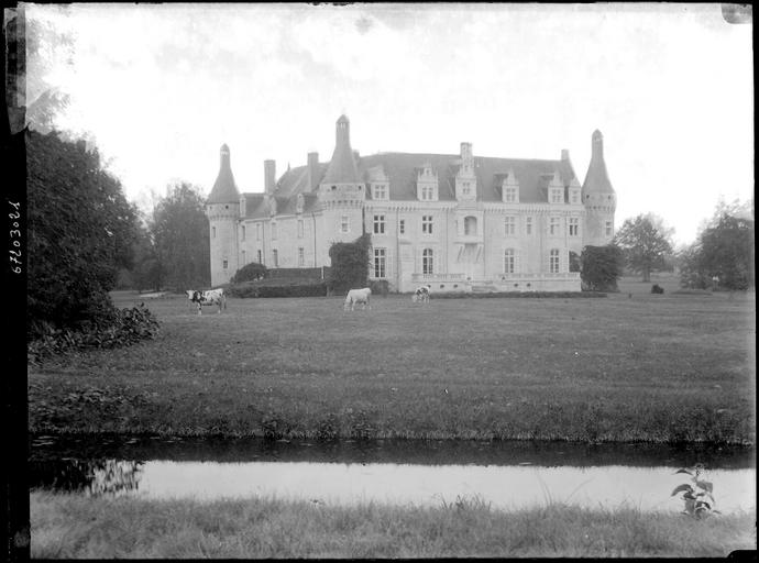 Façade sud-ouest sur parc