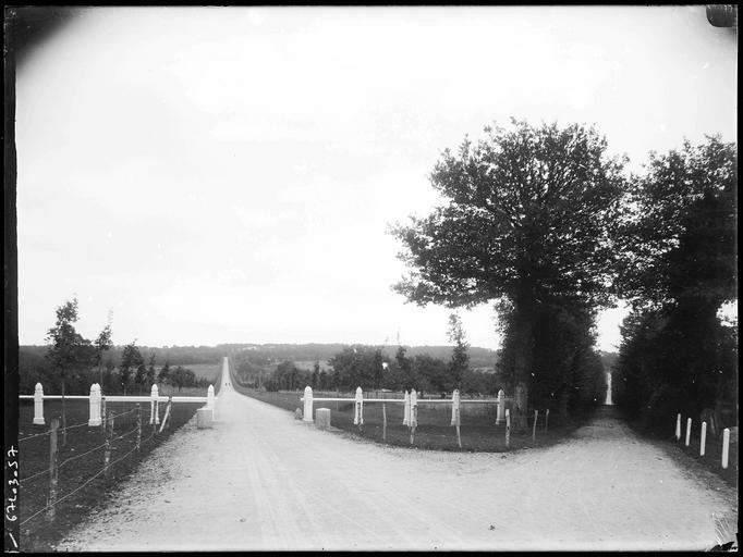 Campagne aux alentours, route