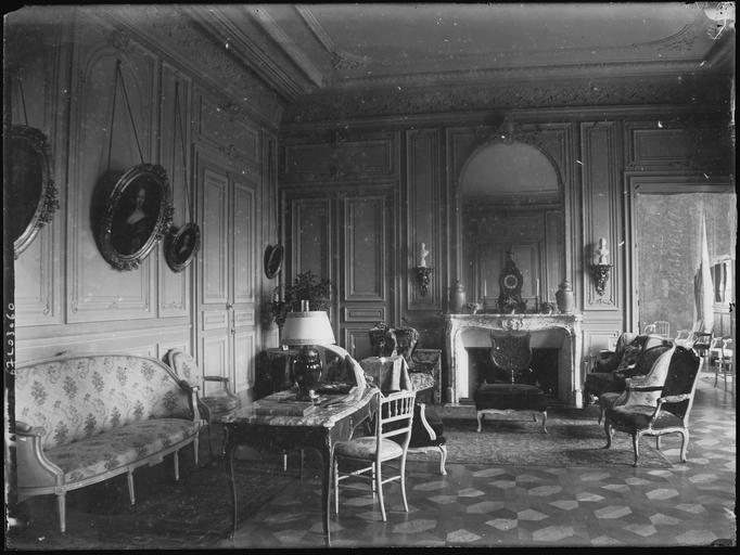 Intérieur : décoration d'un salon