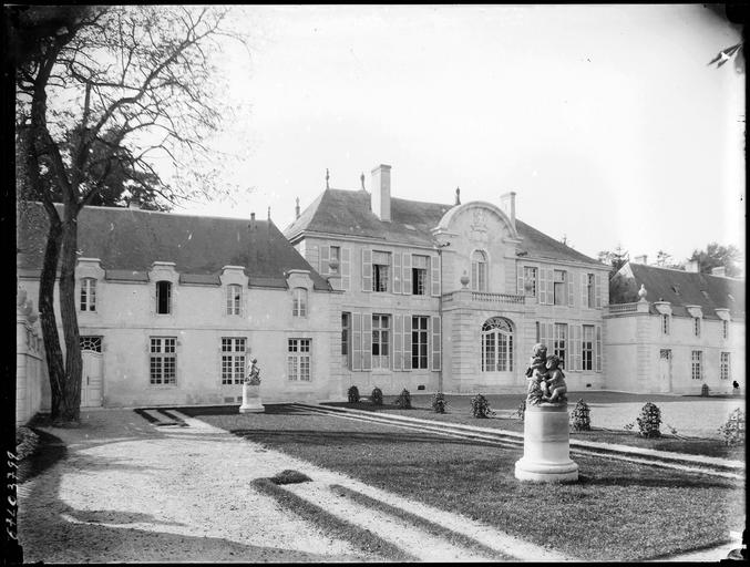 Façade principale sur parc