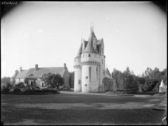 Châtelet d'entrée et logis