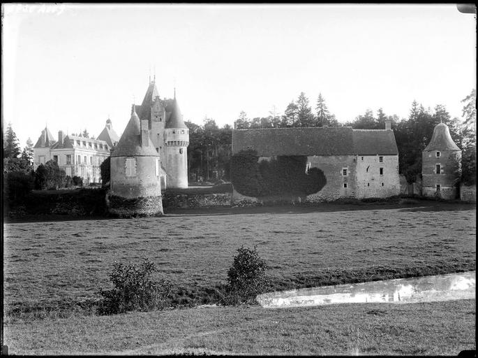 Ensemble : châtelet, tours, logis, dépendances