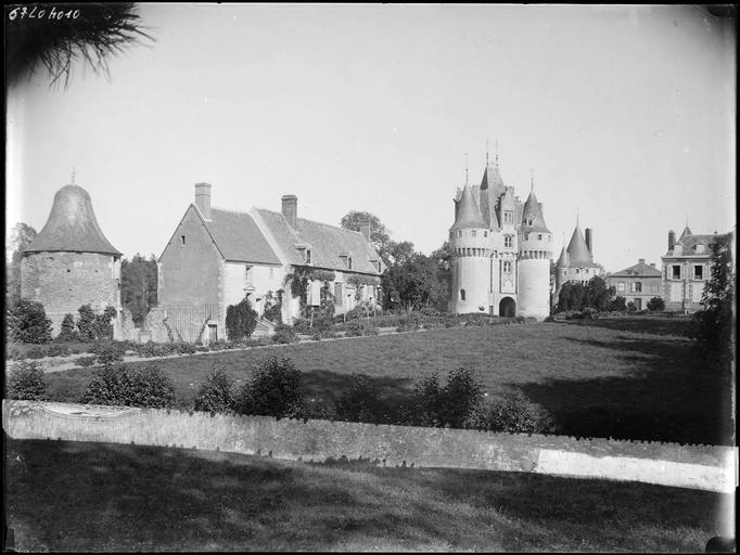 Ensemble : châtelet, tours, logis, dépendances