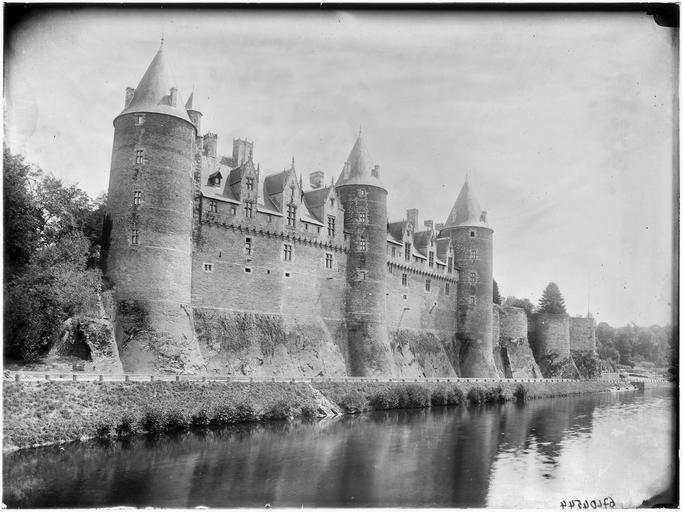 Façade sur l'Oust