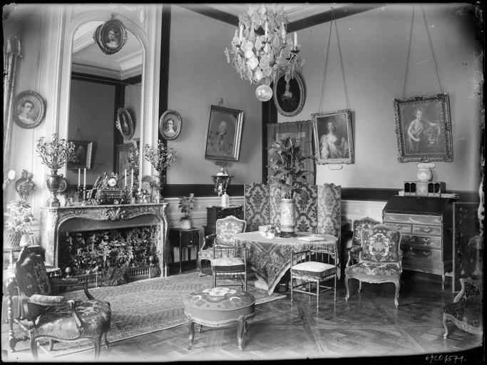 Intérieur : décoration d'un salon