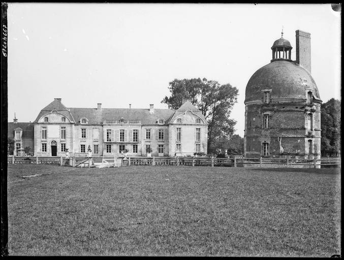 Ensemble sur parc, tour Saint-Jean