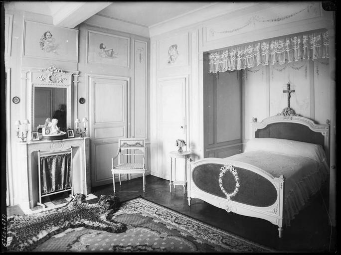 Intérieur : chambre à coucher