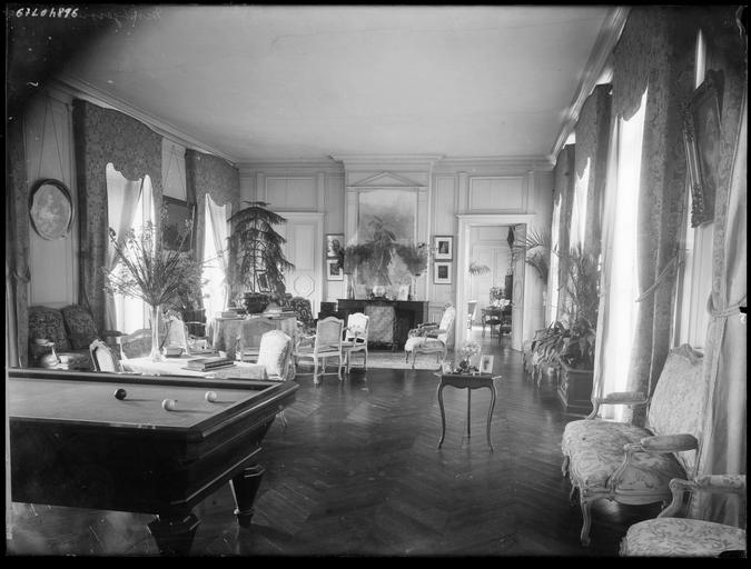 Intérieur : salle de billard