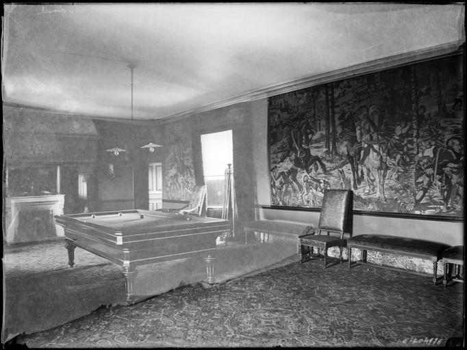 Intérieur : salle de billard