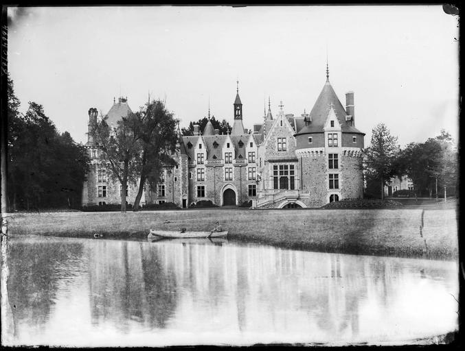 Château de Bonnetable (également sur commune de Briosne-les-Sables)