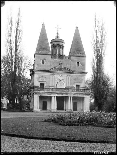 Façade de la chapelle