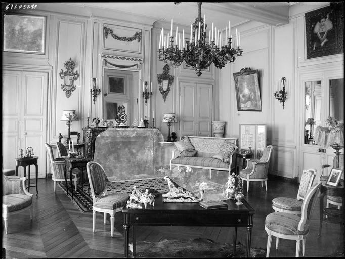 Intérieur : décoration d'un salon