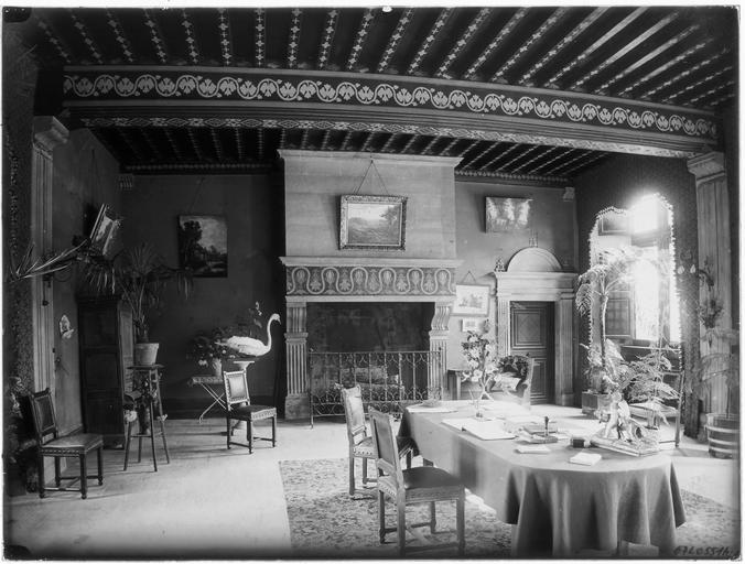 Intérieur : décoration d'une salle à manger