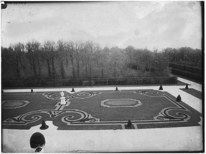 Parc : parterre de broderies